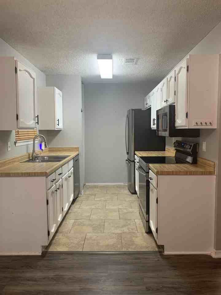 5926 Hidden Dale St #NA - Photo 6 of 20
