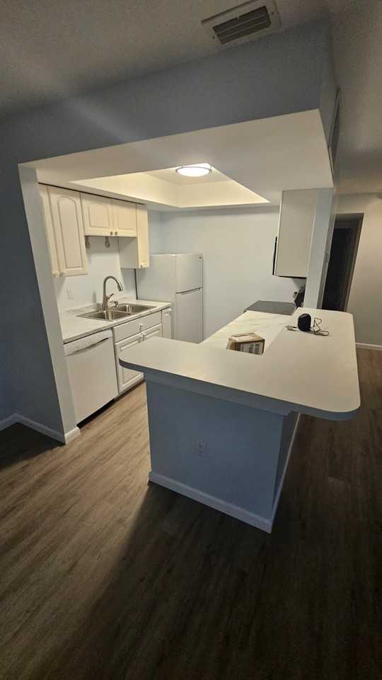 11410 8th Way N #307 - Photo 3 of 5