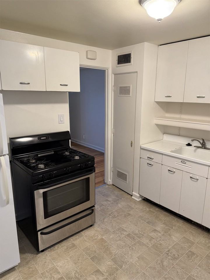 1309 E Caramillo St #1311 - Photo 6 of 13