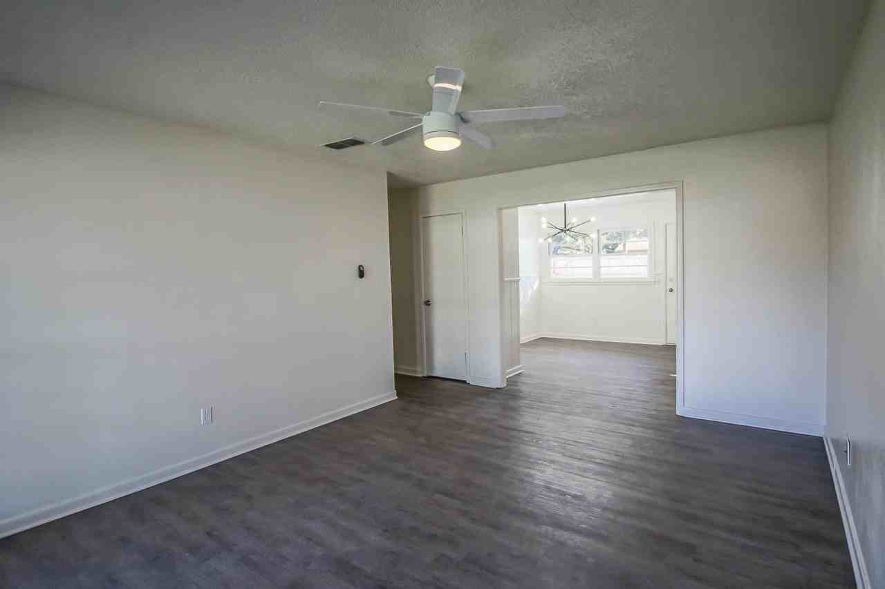 3703 38th St #NA - Photo 5 of 9