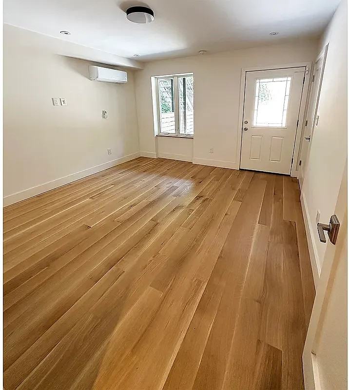 217 Lexington Ave - Photo 3 of 8