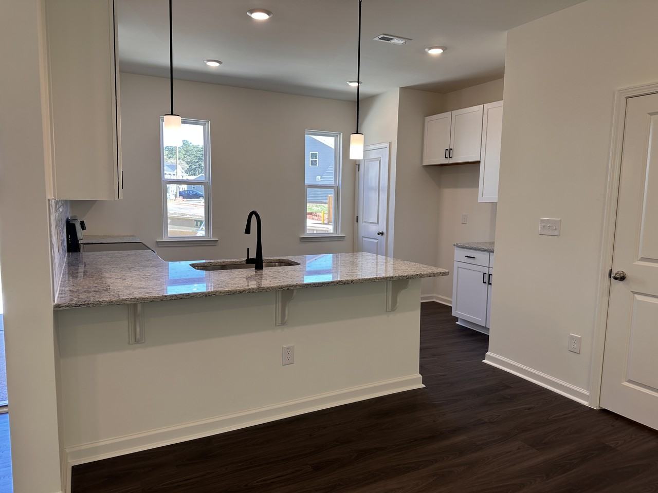 3010 Spline Cir #3010 - Photo 2 of 12