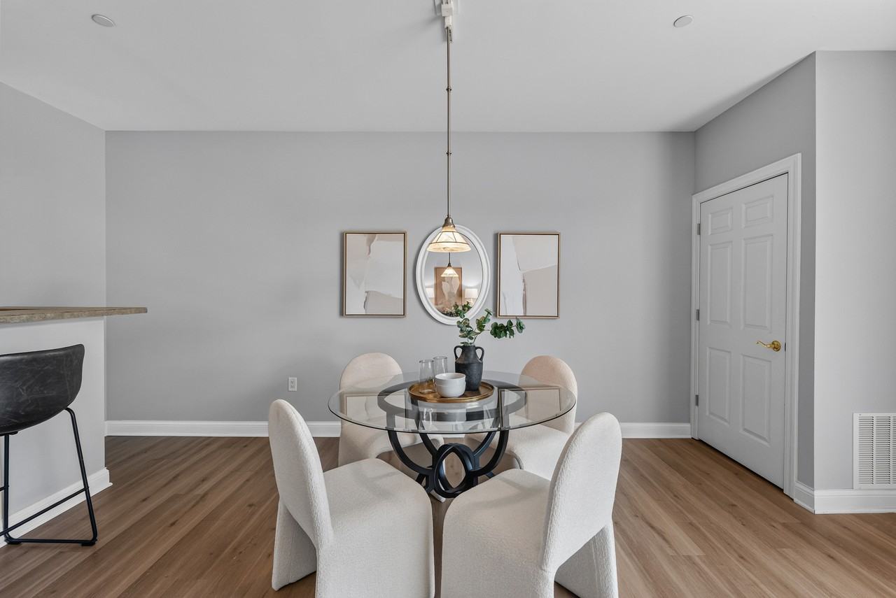 1920 N Farwell Ave #403 - Photo 6 of 40
