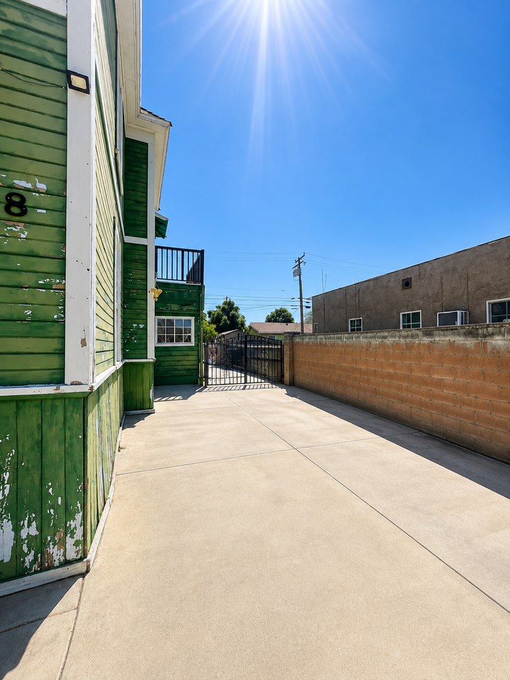 928 Orange St #1-2 - Photo 2 of 34