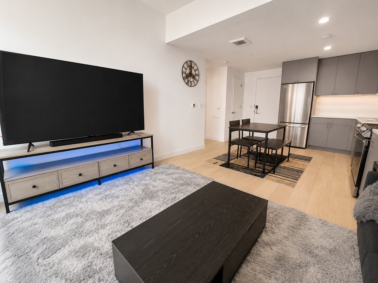 445 Gerard Ave #W915 - Photo 3 of 12