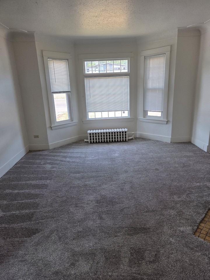 1714 London Rd #1 - Photo 2 of 12