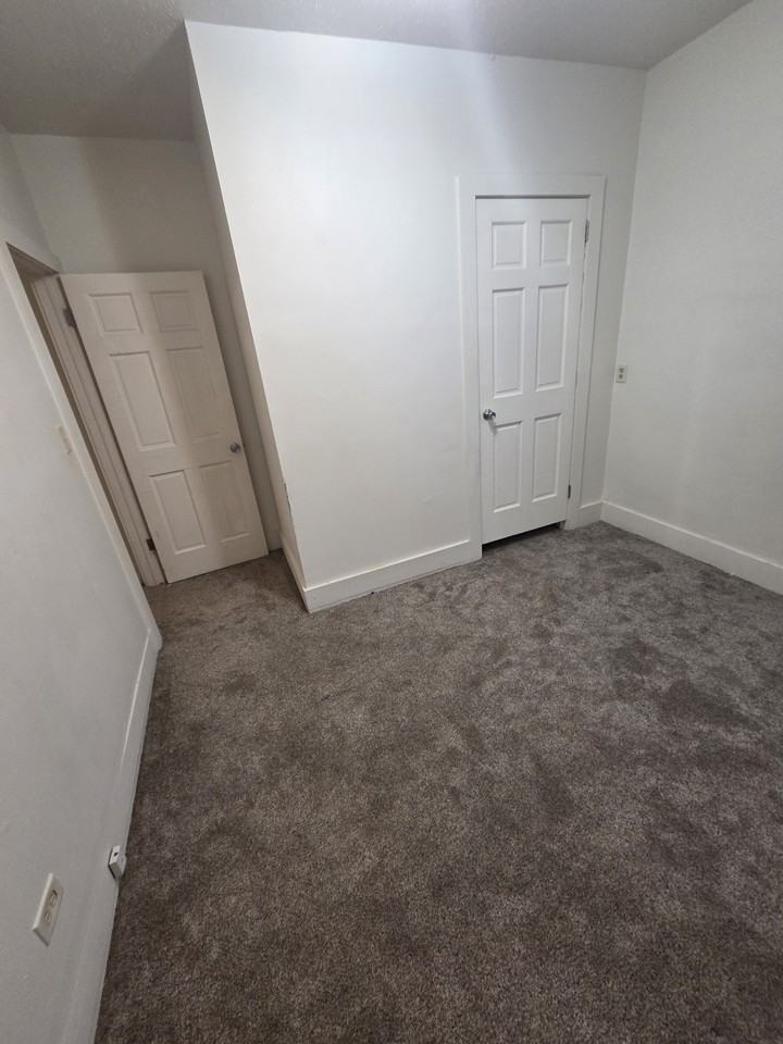 1714 London Rd #1 - Photo 5 of 12
