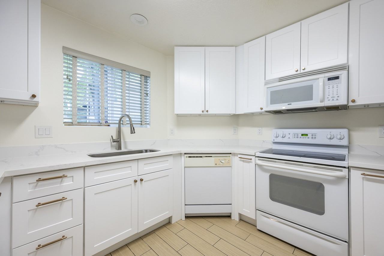 1466 W Brunello Dr #C4 - Photo 4 of 25