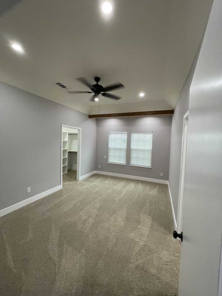 5001 Wagon Wheel Ave #NA - Photo 4 of 9
