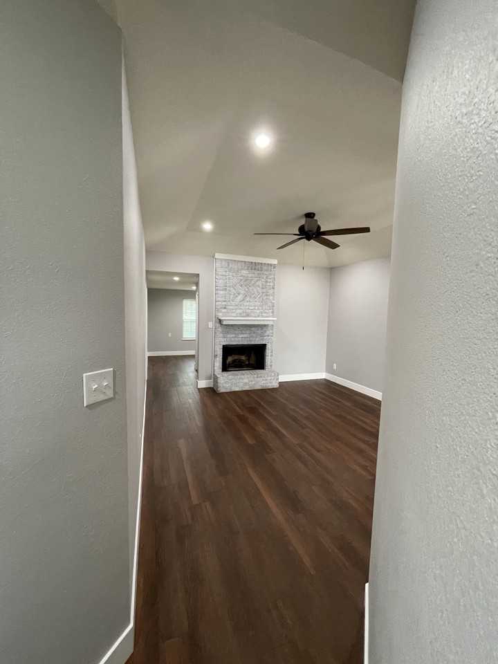 5001 Wagon Wheel Ave #NA - Photo 6 of 9