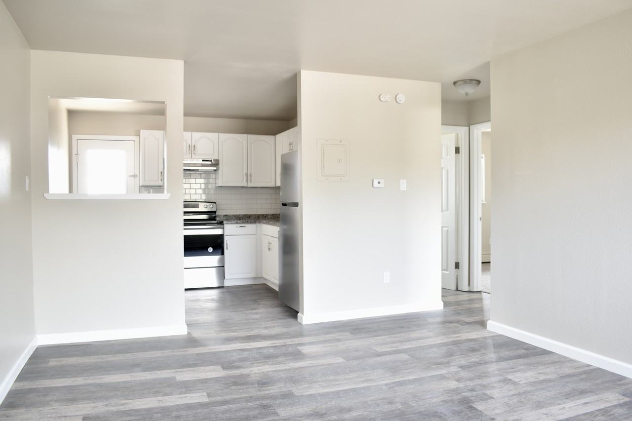 2545 King St #3 - Photo 2 of 12