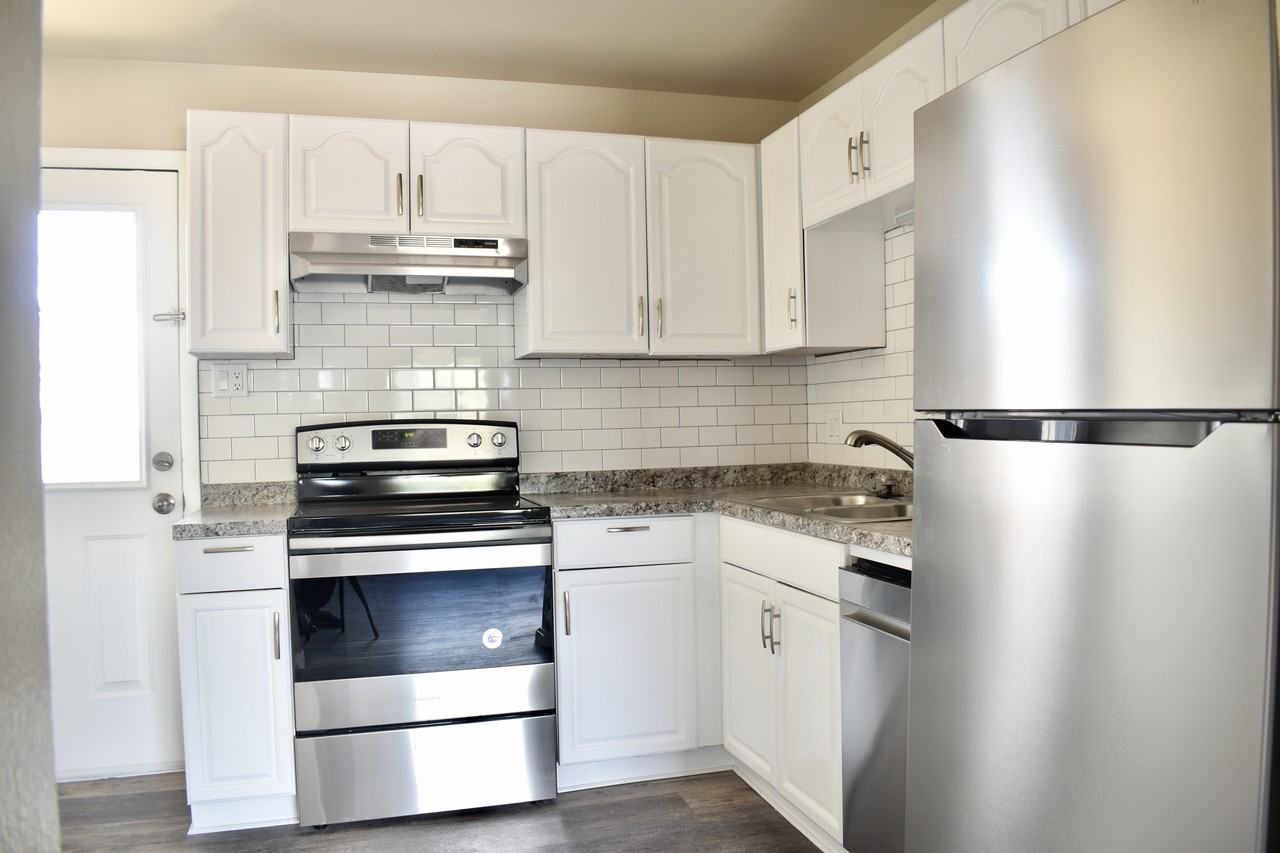 2545 King St #3 - Photo 3 of 12
