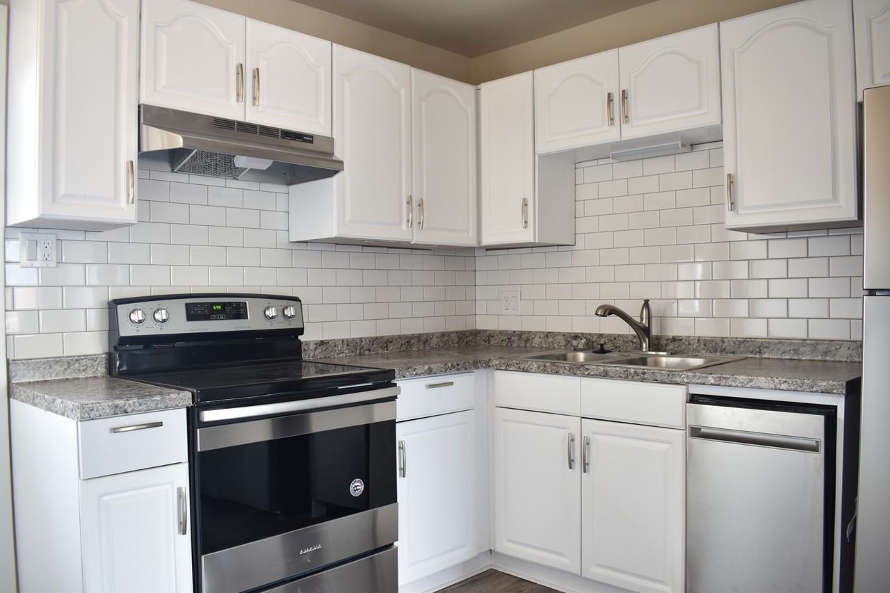 2545 King St #3 - Photo 4 of 12