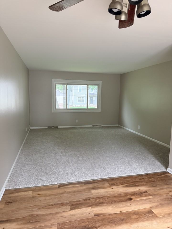 917 Park St #917 - Photo 5 of 9