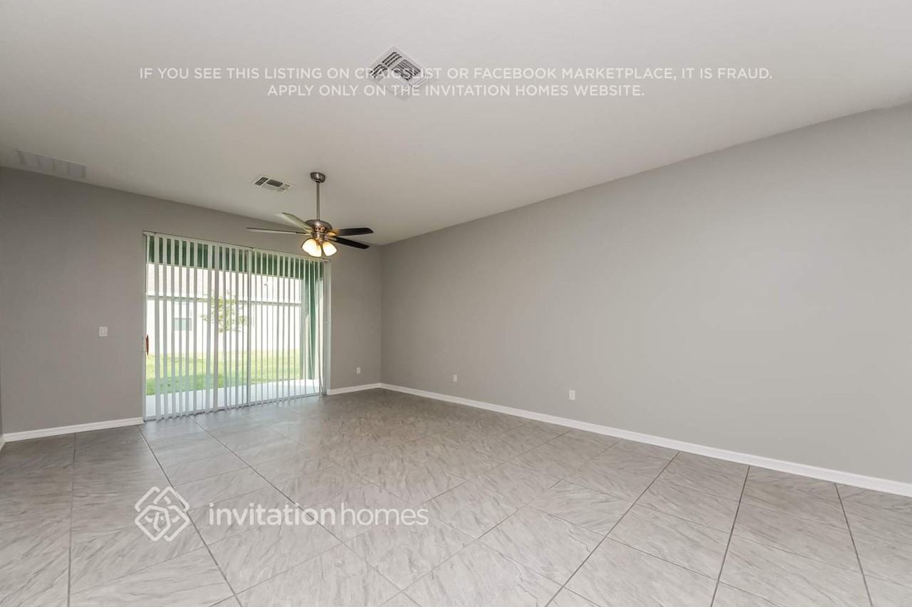 3930 Wind Dancer Cir - Photo 2 of 20