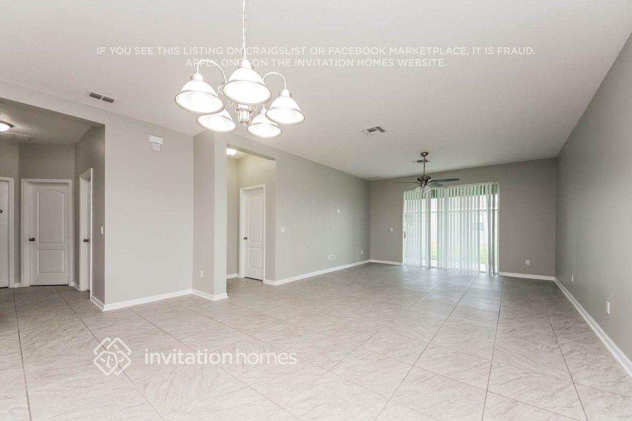 3930 Wind Dancer Cir - Photo 3 of 20