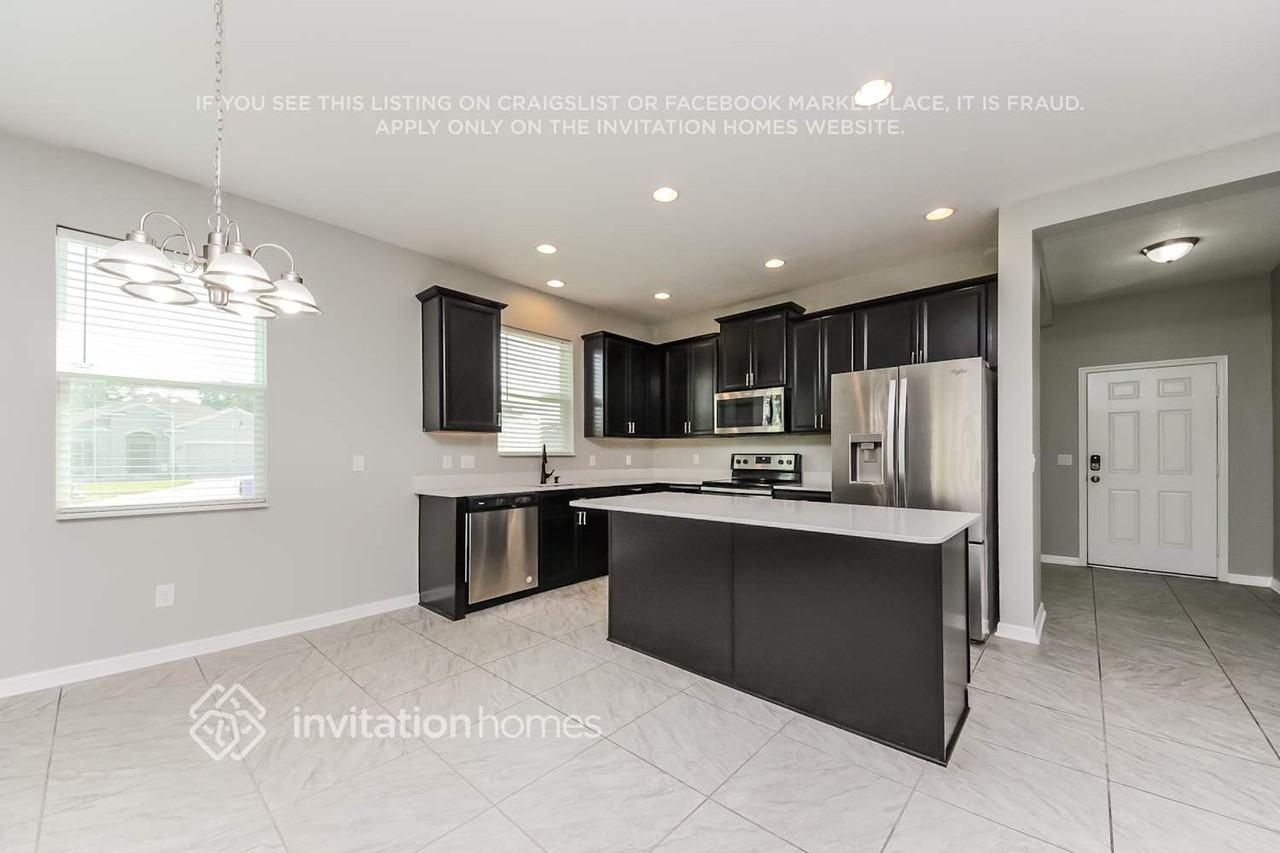 3930 Wind Dancer Cir - Photo 6 of 20
