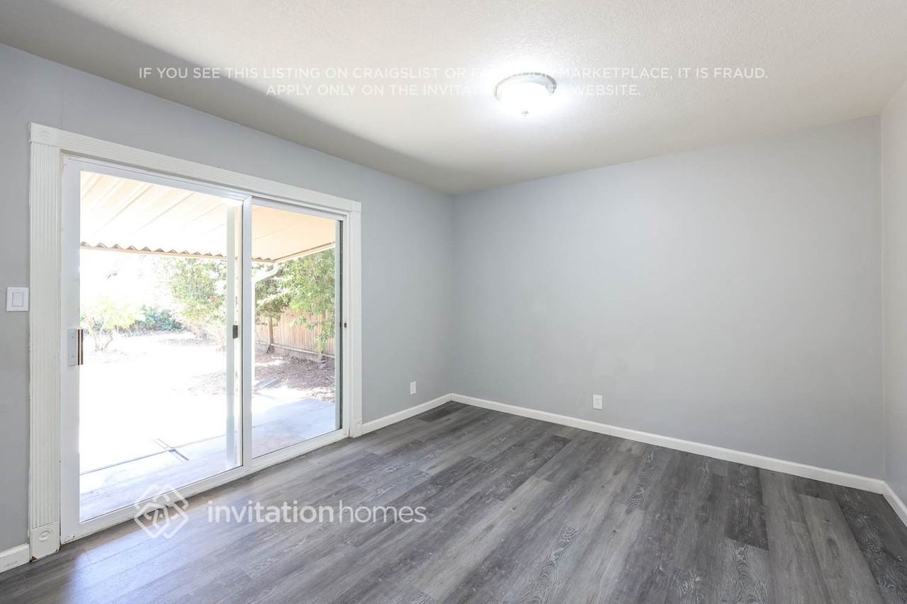 218 Princeton Ave - Photo 5 of 17