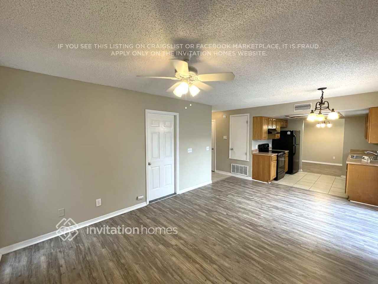 9707 Little Pond Way - Photo 3 of 10