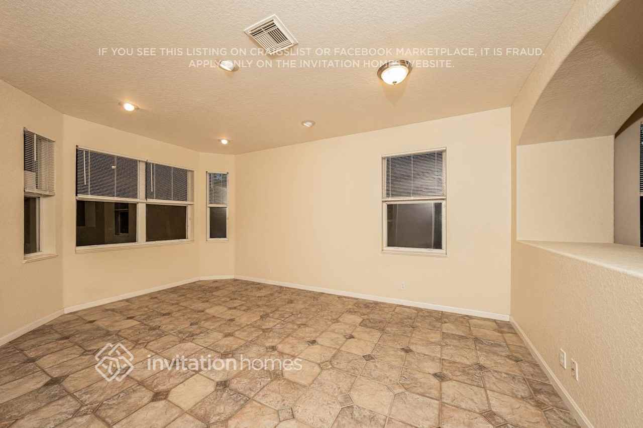 1504 Siena Ln - Photo 7 of 18