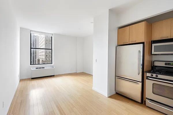 West St #17N - Photo 2 of 19
