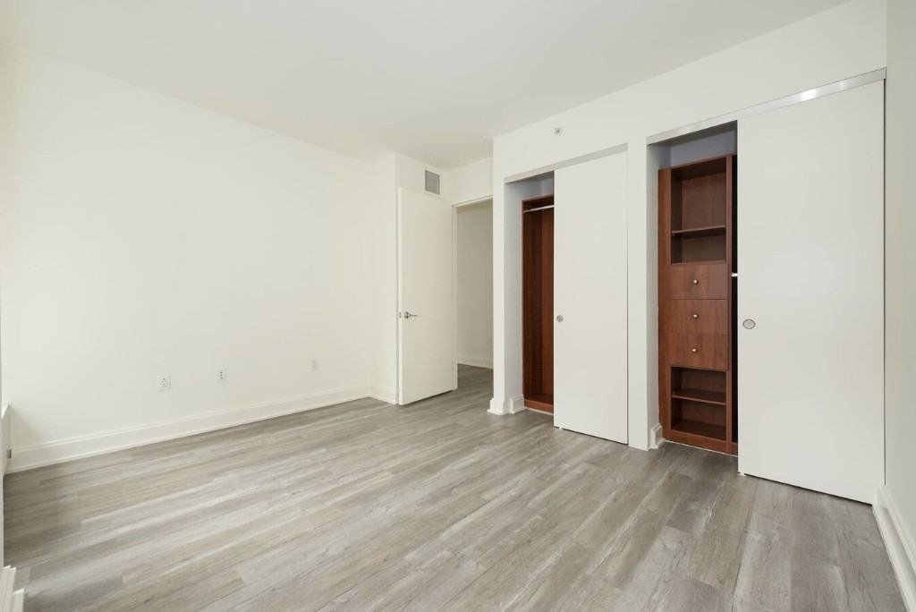 Hanover Sq #5F - Photo 2 of 14