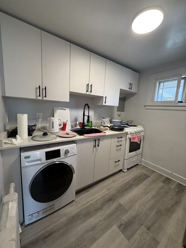 275 Bronson Avenue - Photo 4 of 6