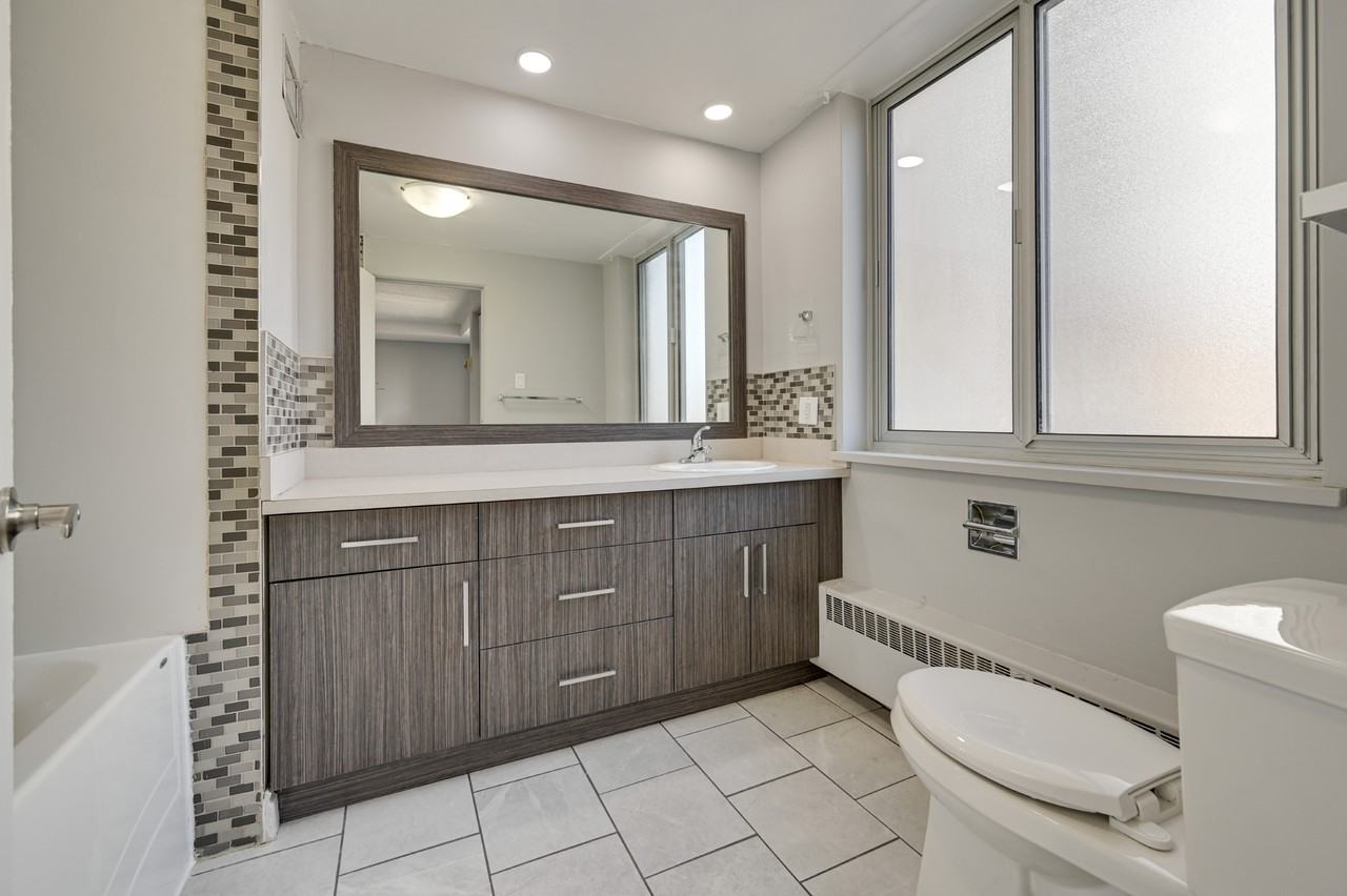 Valleyview Manor - Photo 3 of 19
