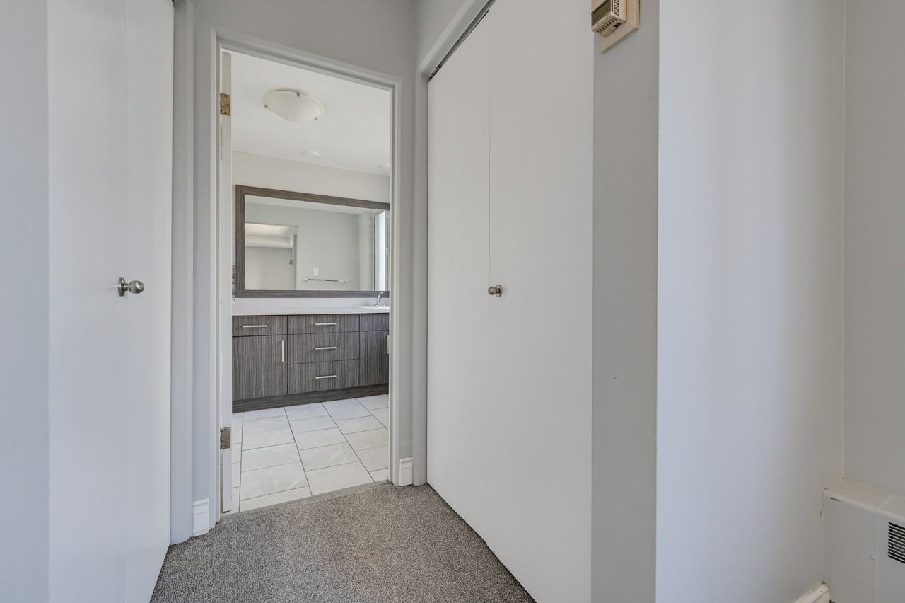 Valleyview Manor - Photo 7 of 19