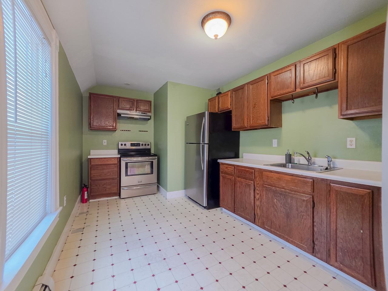 463 Lake Ave #2 - Photo 7 of 11