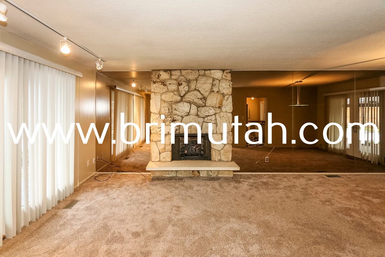 4717 S Naniloa Dr #1 - Photo 3 of 23