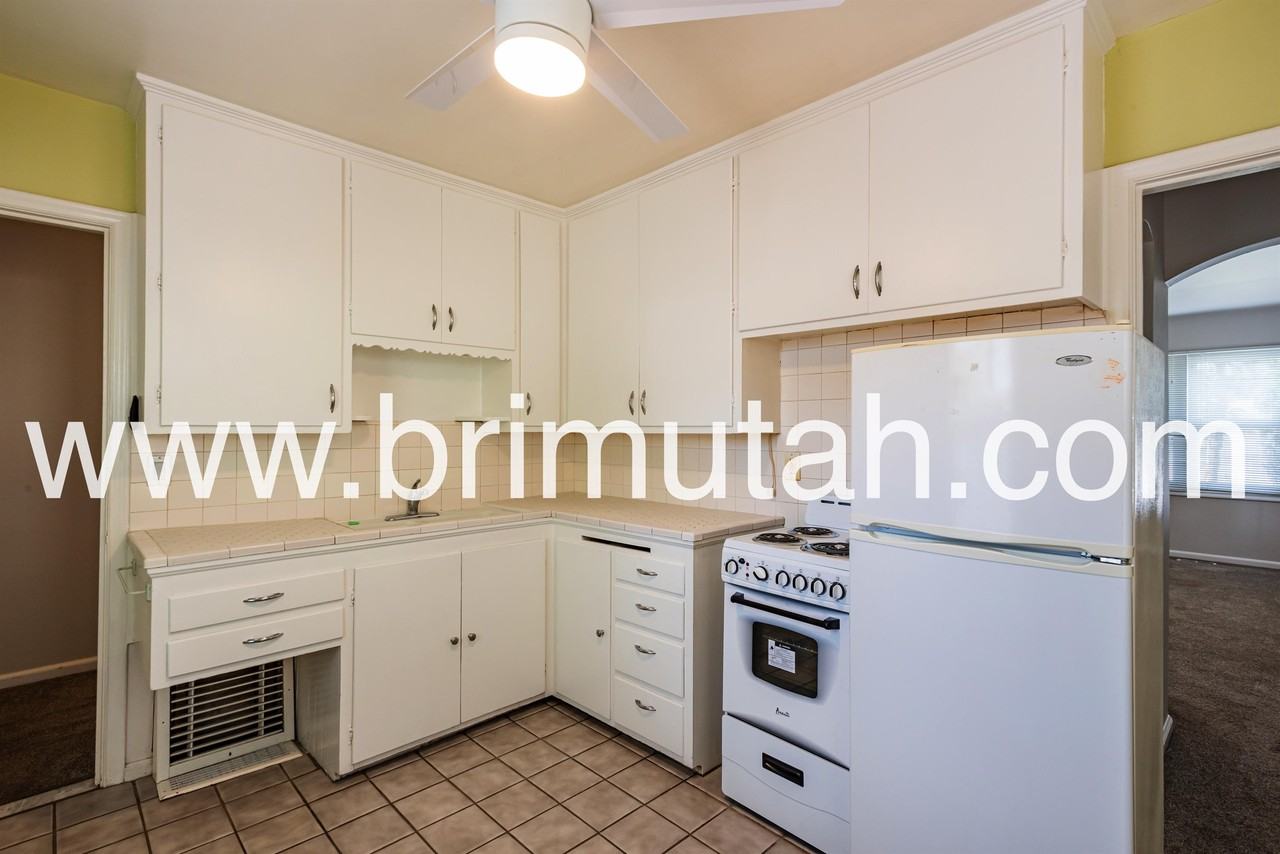 2364 E Redondo Ave #2364 - Photo 4 of 20