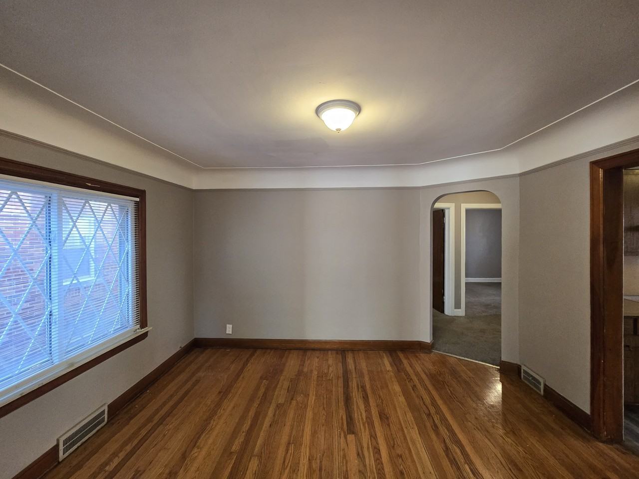9657 E Outer Dr #1 - Photo 6 of 33