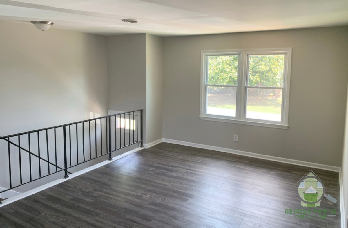 310 Devonwood Ct #1 - Photo 4 of 16