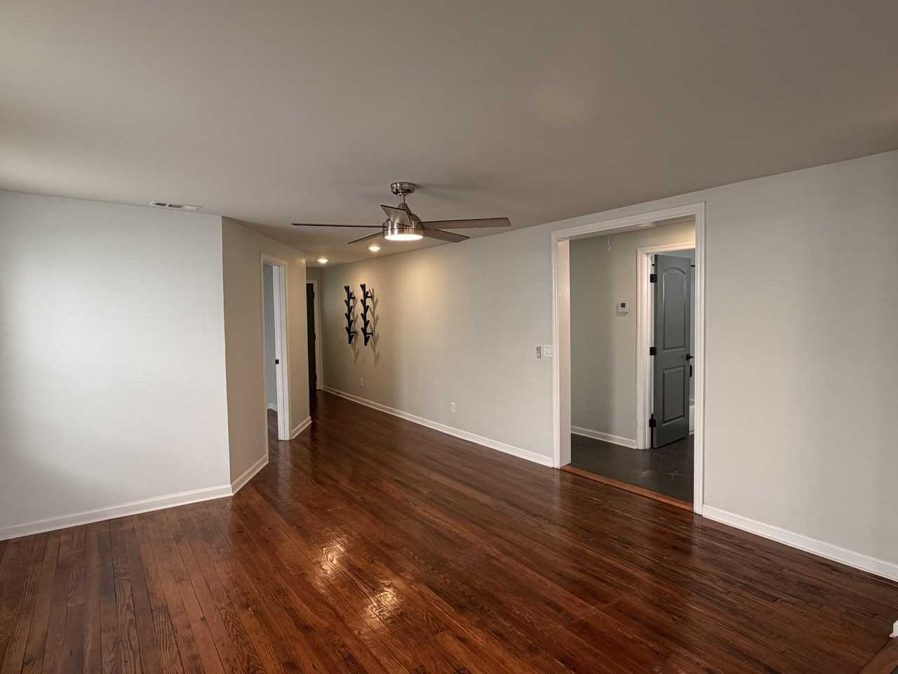 505 E 35th St #1 - Photo 5 of 26