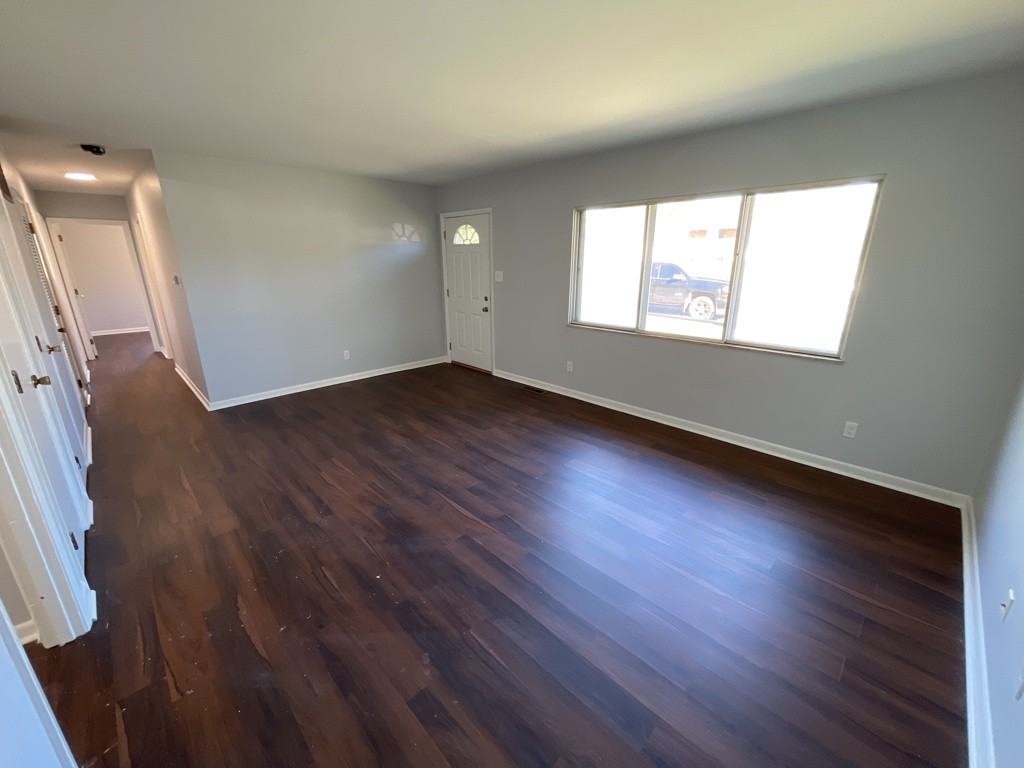 3306 Elman Dr #1 - Photo 3 of 9