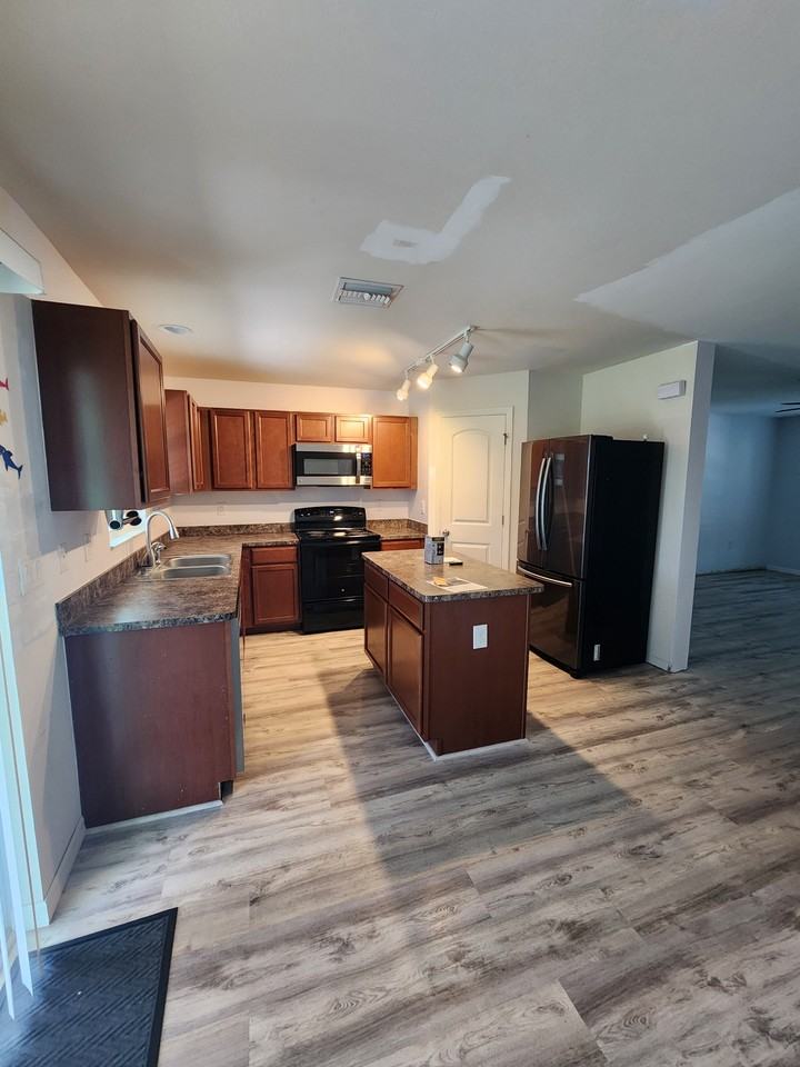2109 Nw 2nd Ave #1 - Photo 6 of 50