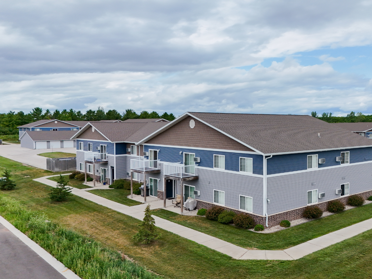 SCS Sturgeon Bay Estates Apartment Community - Photo 2 of 50