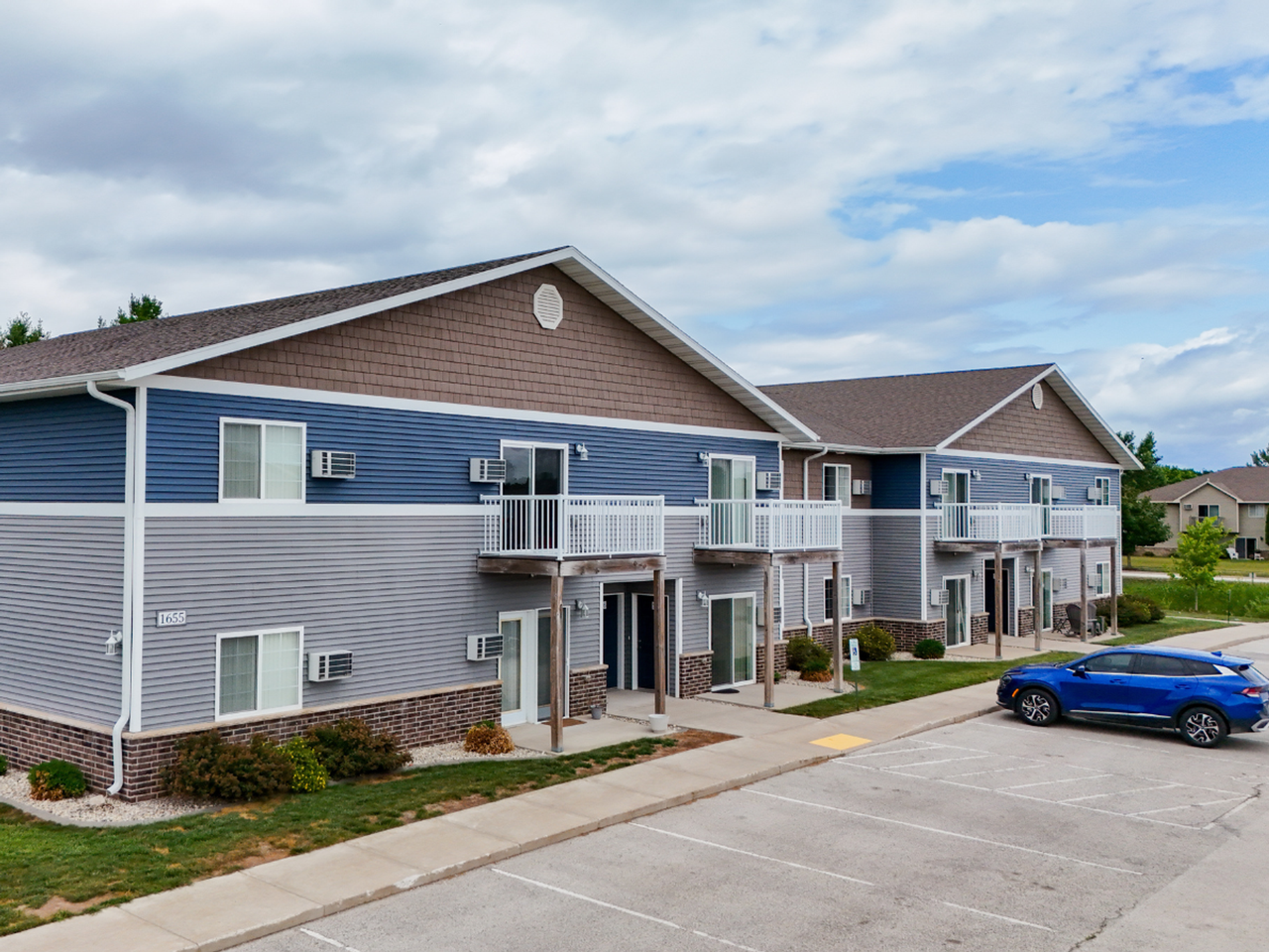 SCS Sturgeon Bay Estates Apartment Community - Photo 4 of 50