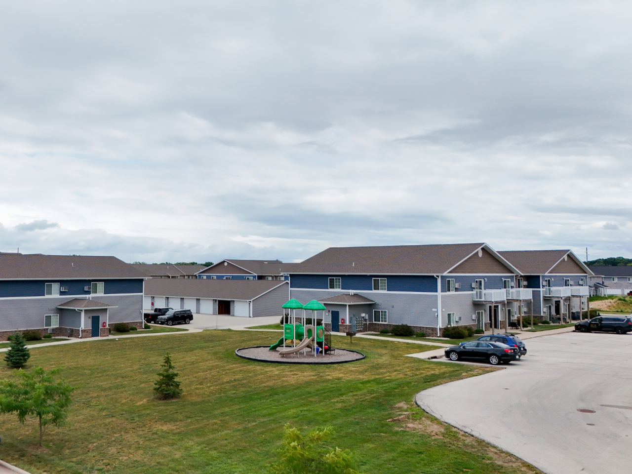 SCS Sturgeon Bay Estates Apartment Community - Photo 6 of 50
