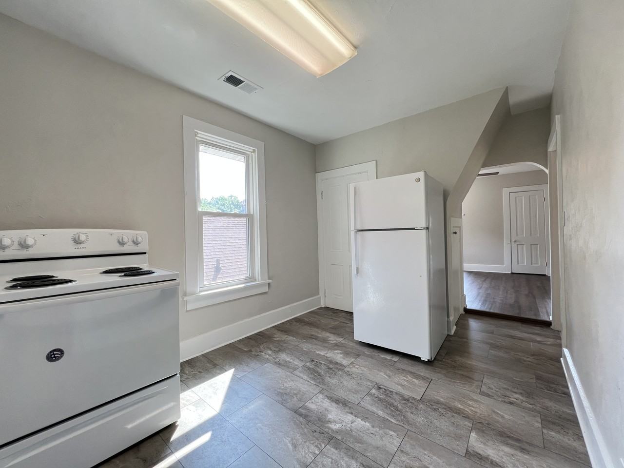 595 W 17th St #1-2 - Photo 5 of 12