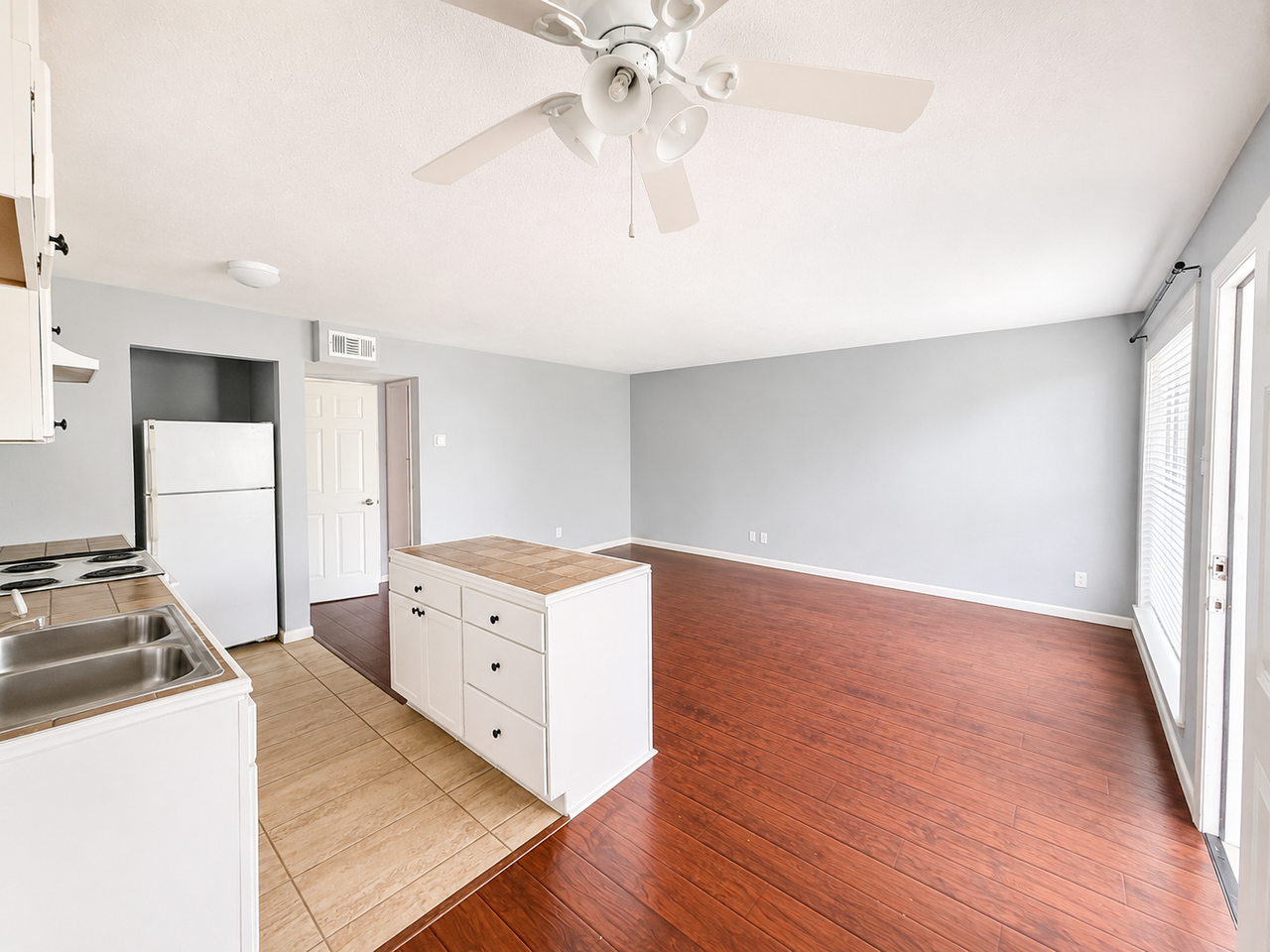 4624 BellUnit 7 #7 - Photo 5 of 12
