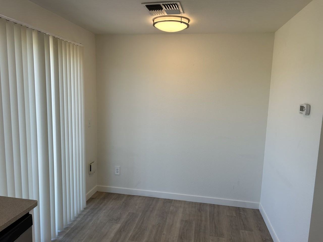 445 Southwest Blvd #11 - Photo 5 of 17