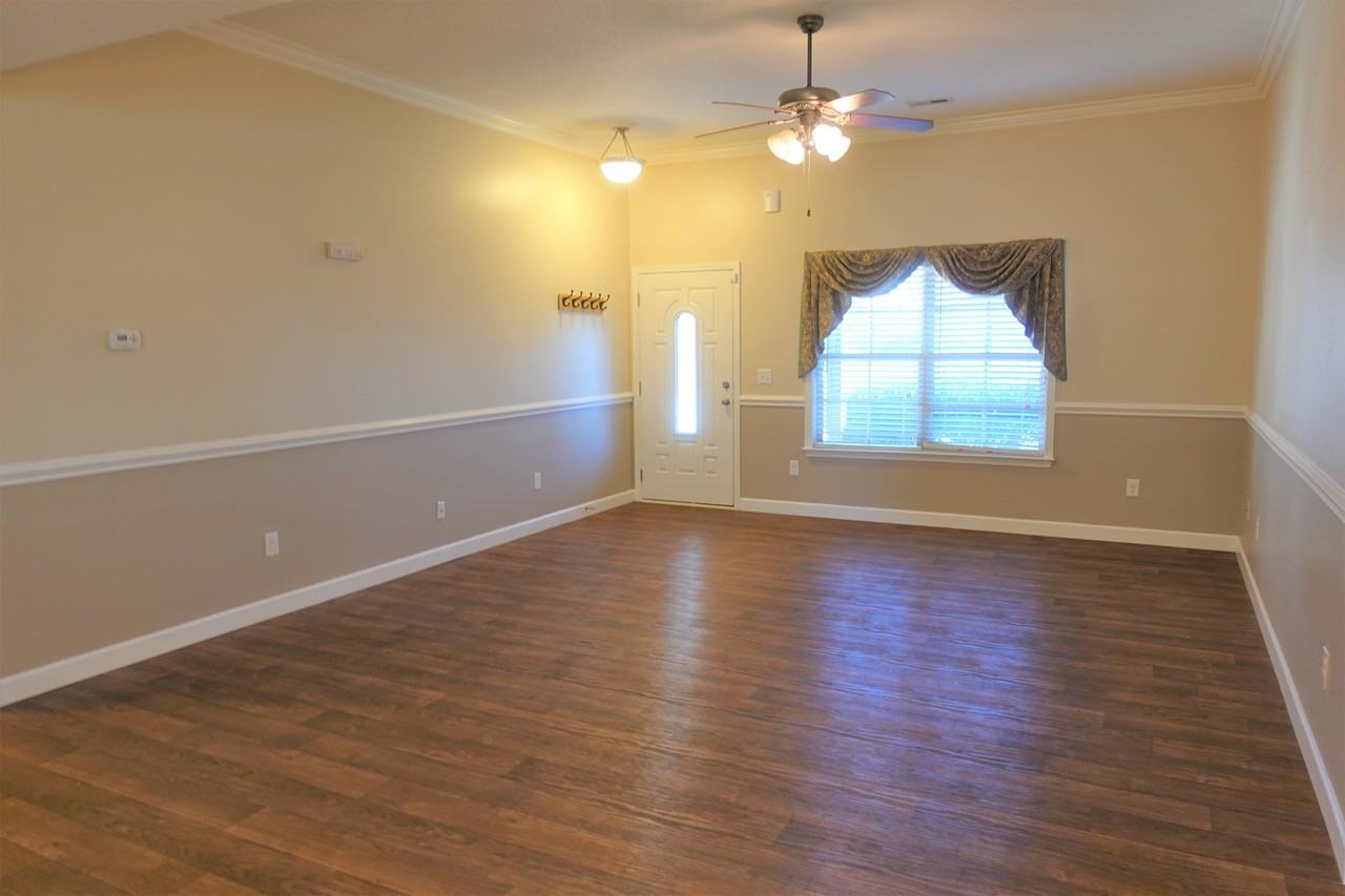 610 Flintrock Dr #01 - Photo 6 of 30