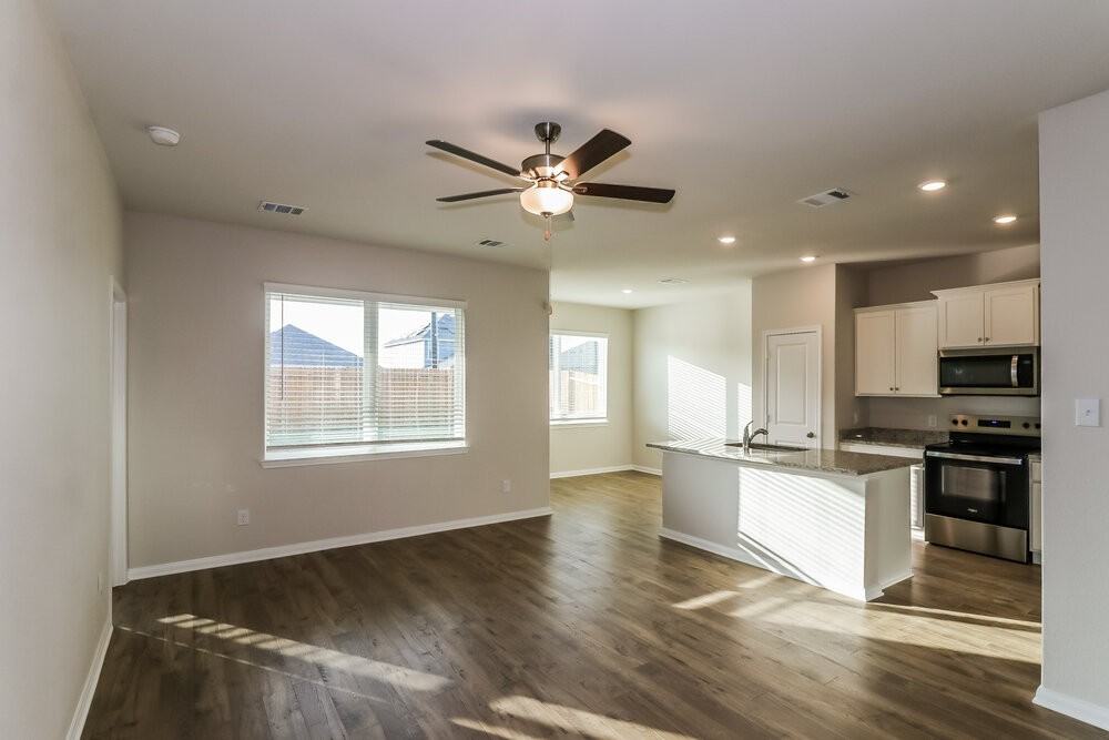 7606 Tipton Meadow Way - Photo 3 of 16