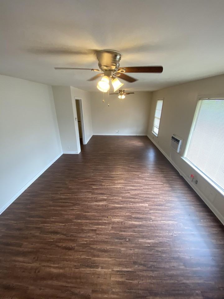 2204 San Jose Dr #1 - Photo 4 of 5