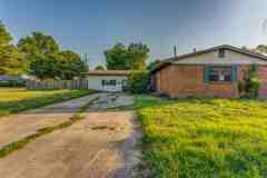 121 E Pecan St #1 - Photo 1 of 1