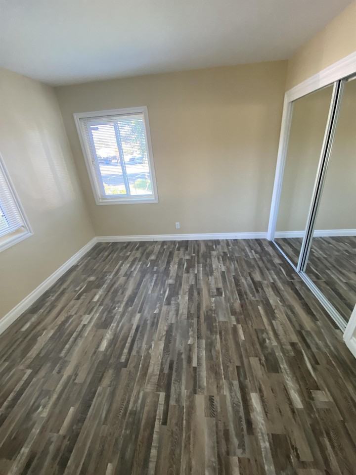 68 5th Ave #A - Photo 5 of 10