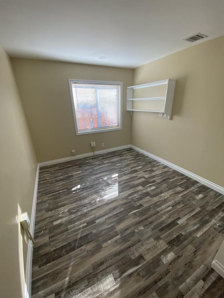 68 5th Ave #A - Photo 6 of 10