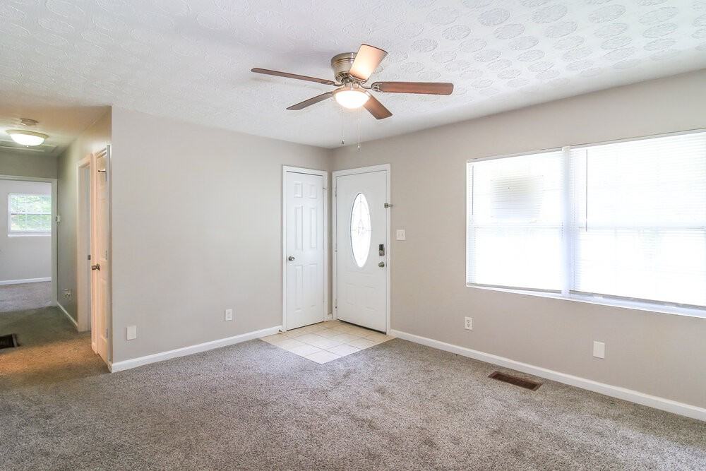 8872 Channing Dr - Photo 5 of 16